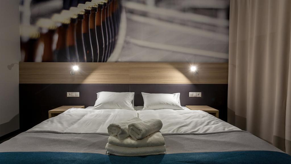 Hotel Ren & Restauracja Browar Kociewski Starogard Gdański Rum bild
